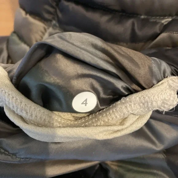 Lululemon Fluffin Awesome Puffer Vest Size 4 Full Zip Camo Goose Down Athleisure